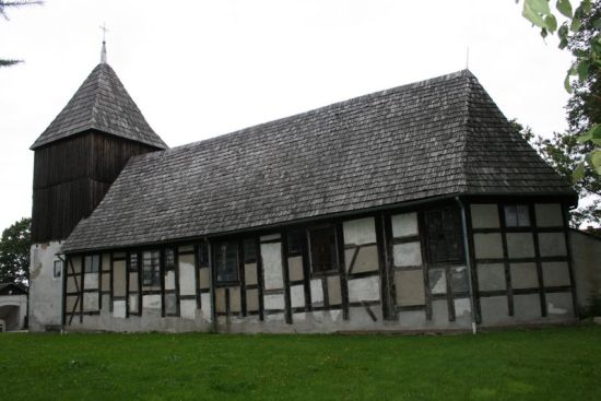 Kirche Groß Dübsow im Jahr 2012