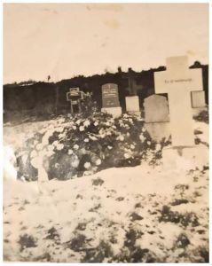 1939-09 - Gräber Friedhof Zirchow.jpg