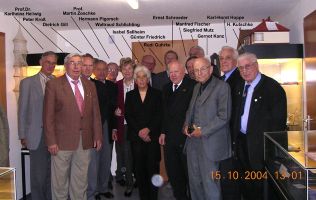 Mitglieder der Stolper Heimatkreisausschüsse bei der Neueinweihung